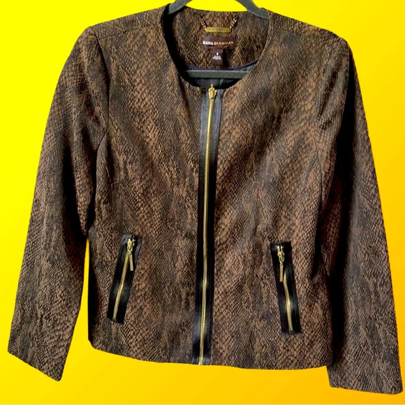 Dana Buchman Faux Leather Reptile Print Jacket. Size 8 - Picture 1 of 4